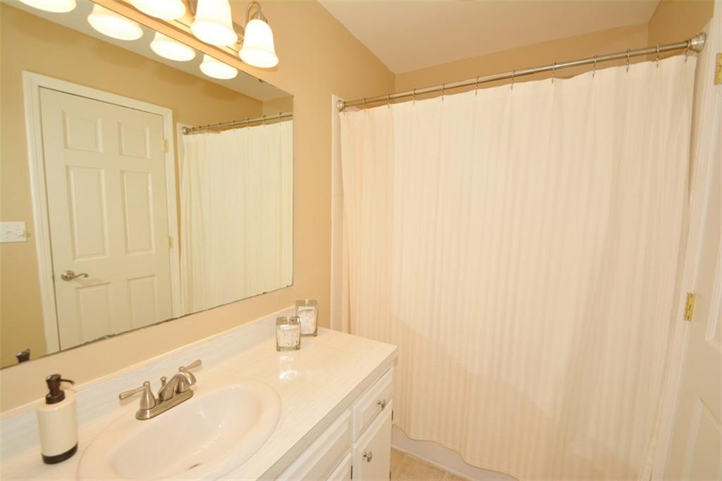 12324 Charing Cross Road Carmel, IN 46033 - Photo 18 of 24 Gallery Image 18