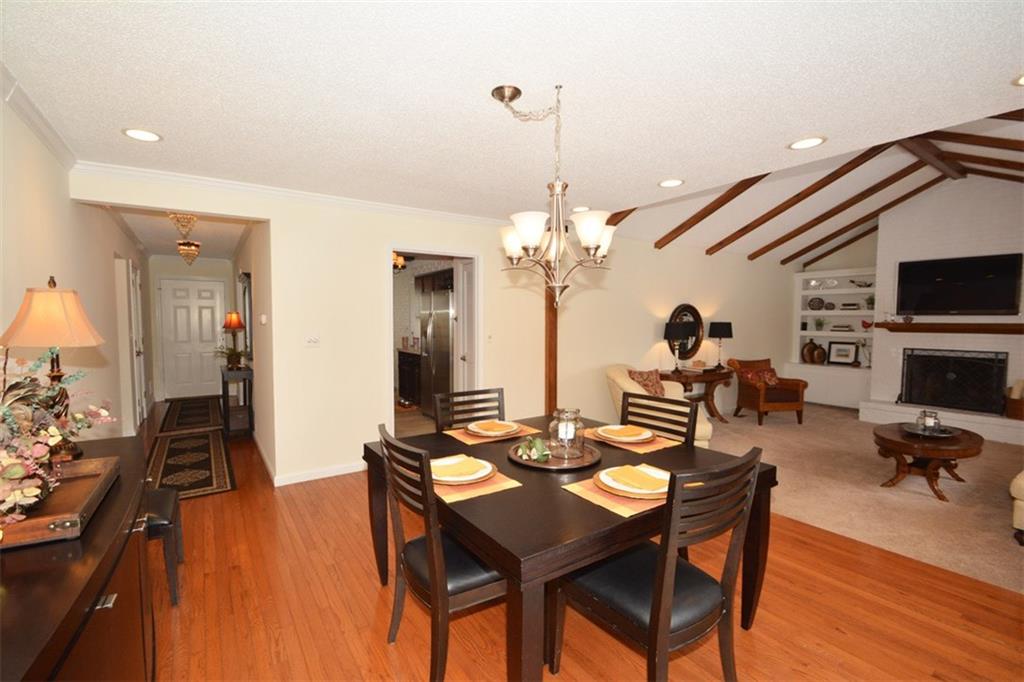 12324 Charing Cross Road Carmel, IN 46033 - Photo 8 of 24 Gallery Image 8