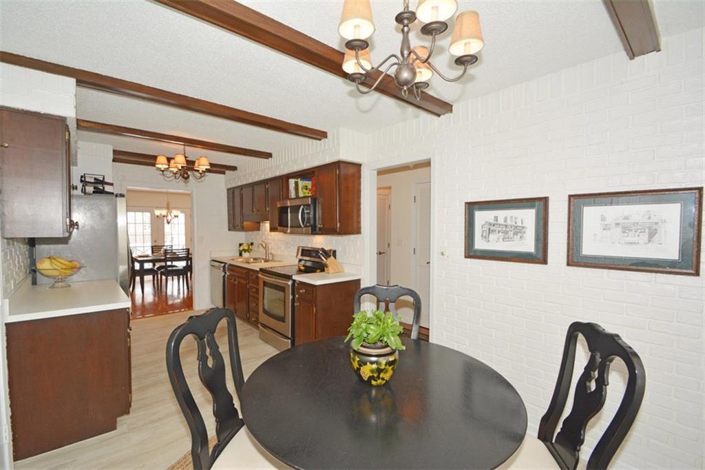 12324 Charing Cross Road Carmel, IN 46033 - Photo 10 of 24 Gallery Image 10