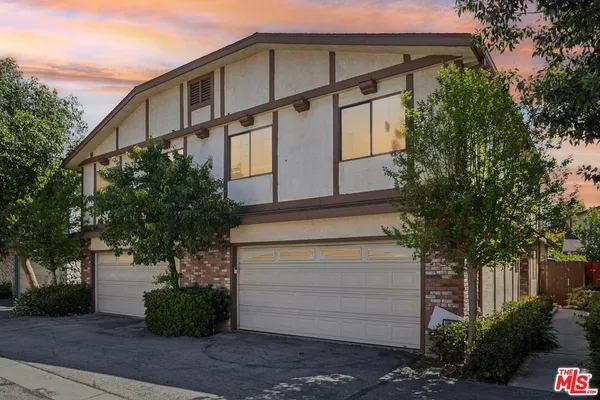 $599,000 | 18424 Keswick Street, Unit 12, Reseda, CA 91335