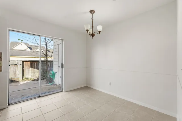 $1,875 | 2808 Grants Lake Boulevard, Unit 405, Sugar Land, TX 77479