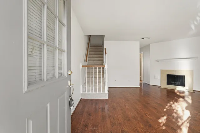 $1,875 | 2808 Grants Lake Boulevard, Unit 405, Sugar Land, TX 77479