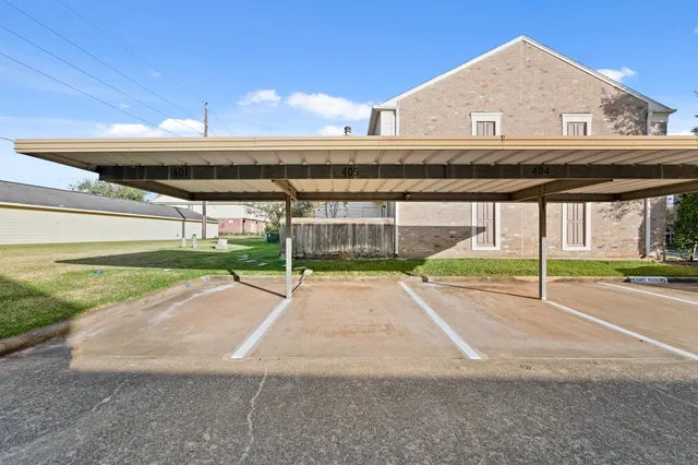 $1,875 | 2808 Grants Lake Boulevard, Unit 405, Sugar Land, TX 77479
