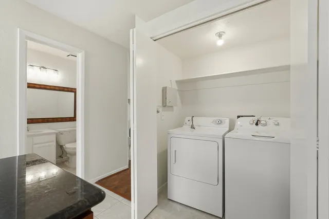 $1,875 | 2808 Grants Lake Boulevard, Unit 405, Sugar Land, TX 77479