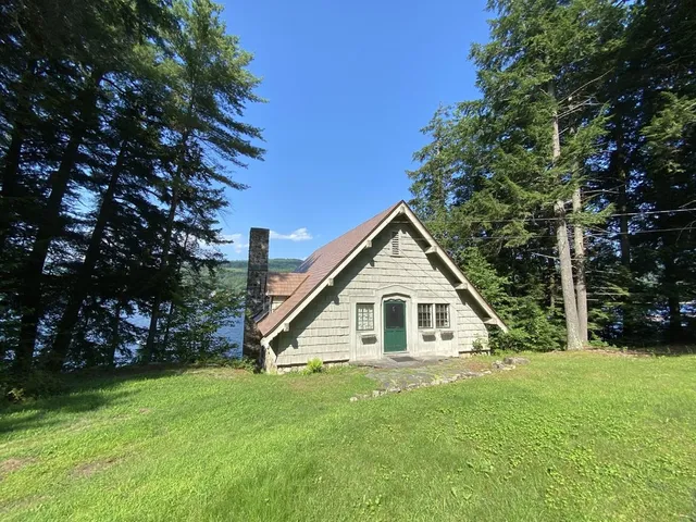$3,400 | 246 Whittemore Pt Road South, Bristol, NH 03222