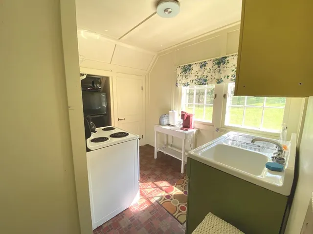 $3,400 | 246 Whittemore Pt Road South, Bristol, NH 03222