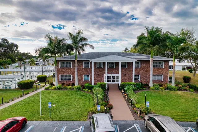 $209,900 | 3321 Shingle Oak Terrace, Sarasota, FL 34237