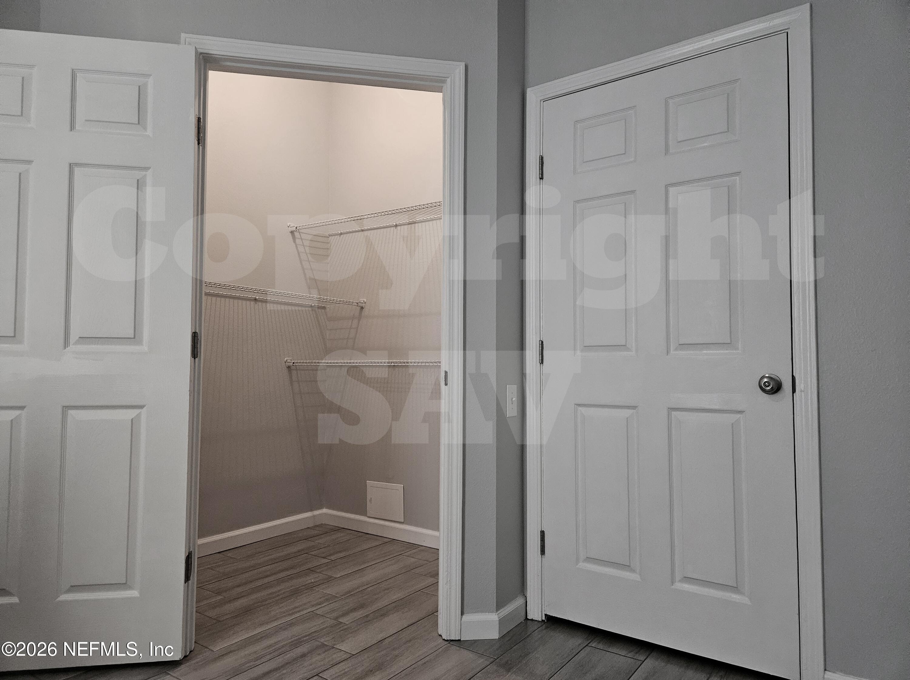 10550 Baymeadows Road, Unit 522 Jacksonville, FL 32256 - Photo 13 of 25 a view of a bathroom with wooden floor