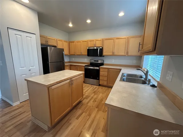 $735,000 | 24528 Southeast 275th Street, Maple Valley, WA 98038