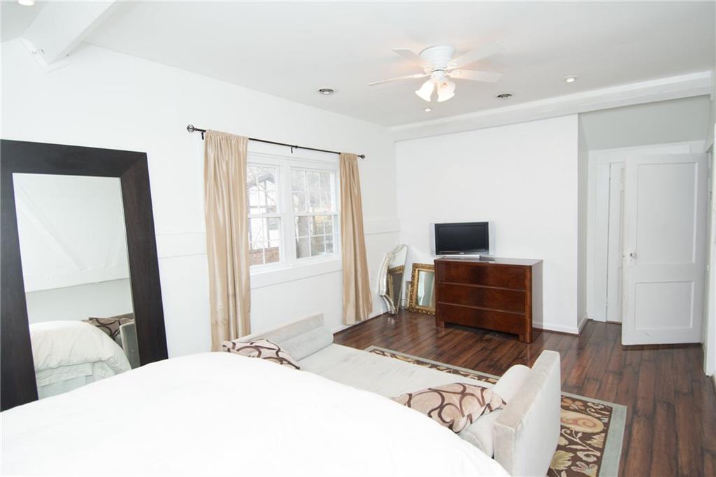 2581 Old Washington Road Pittsburgh, PA 15241 - Photo 14 of 24 Master Bedroom Suite 2581 Old Washington Road