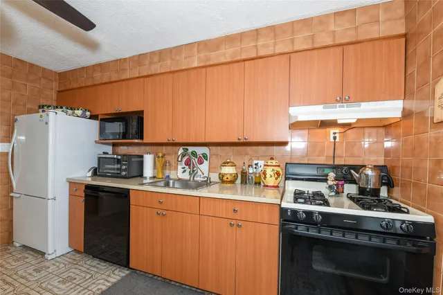 $1,700,000 | 101-09 97th Avenue | South Richmond Hill