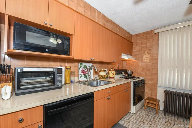 $1,700,000 | 101-09 97th Avenue | South Richmond Hill