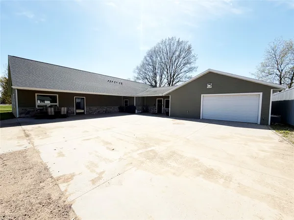 $465,000 | 359 West Elm Street, New Auburn, WI 54757