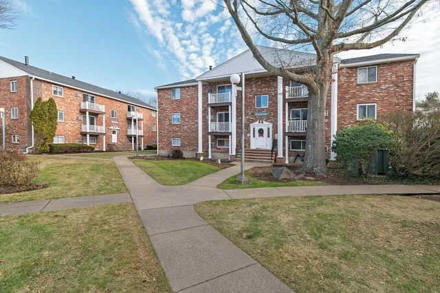 $349,900 | 1801 Ocean Street, Unit B31, Marshfield, MA 02050