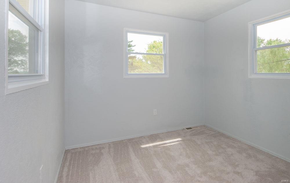 9504 Reavis Barracks Road Affton, MO 63123 - Photo 15 of 18
