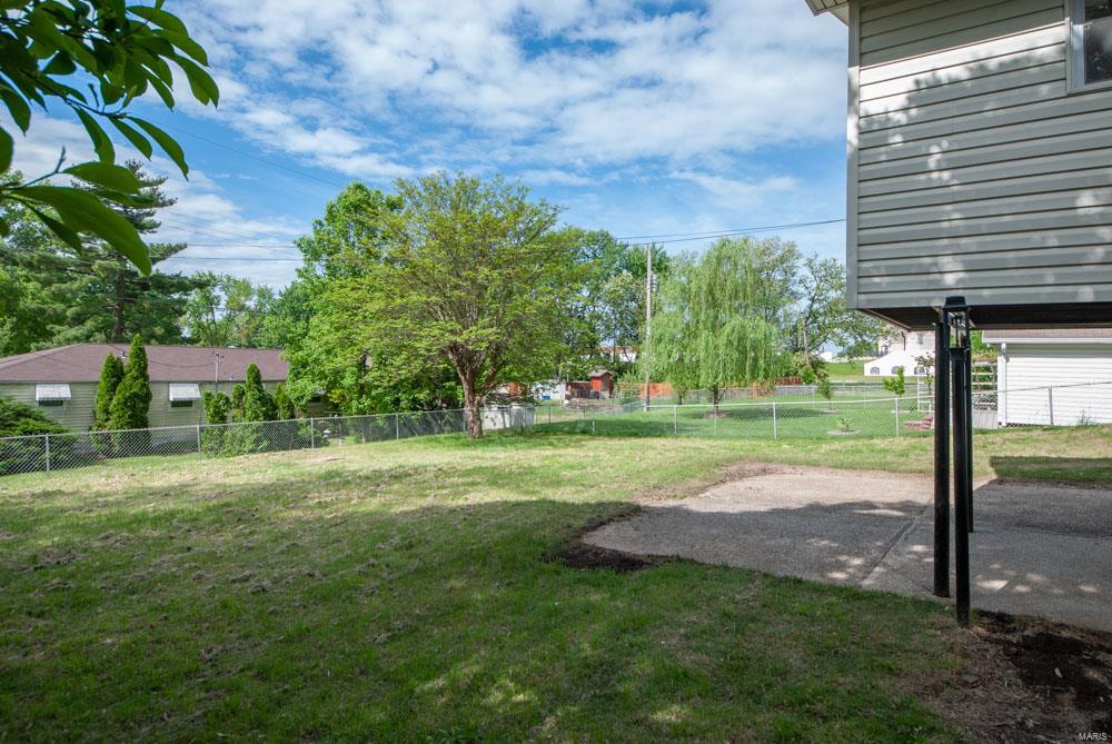 9504 Reavis Barracks Road Affton, MO 63123 - Photo 5 of 18