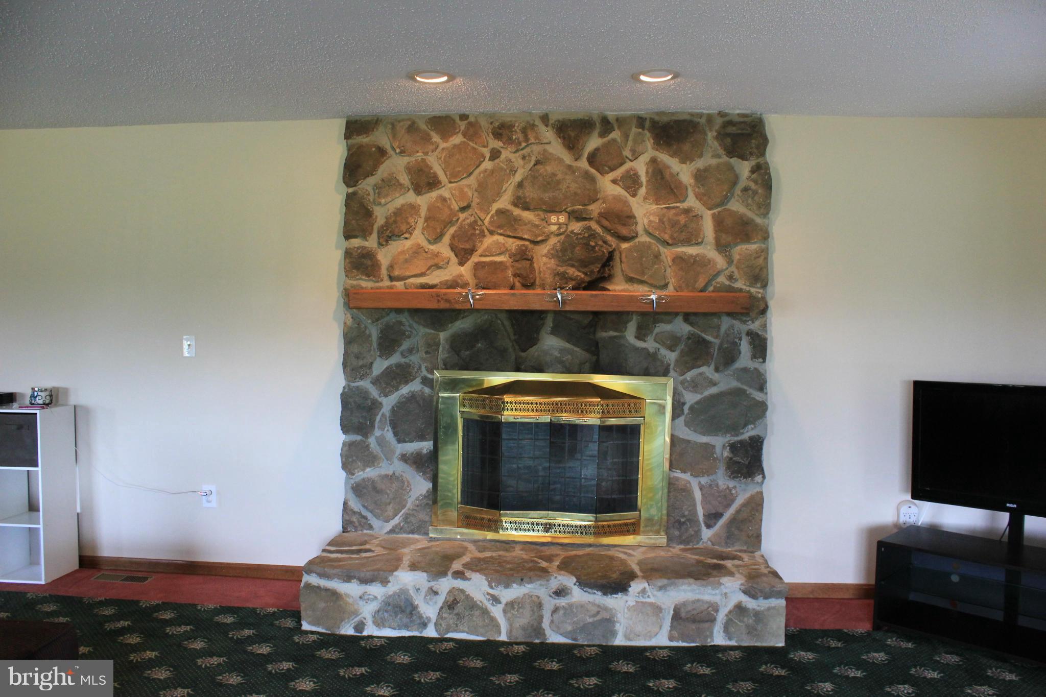 37798 Waterloo Road Coltons Point, MD 20626 - Photo 10 of 30 Family Room