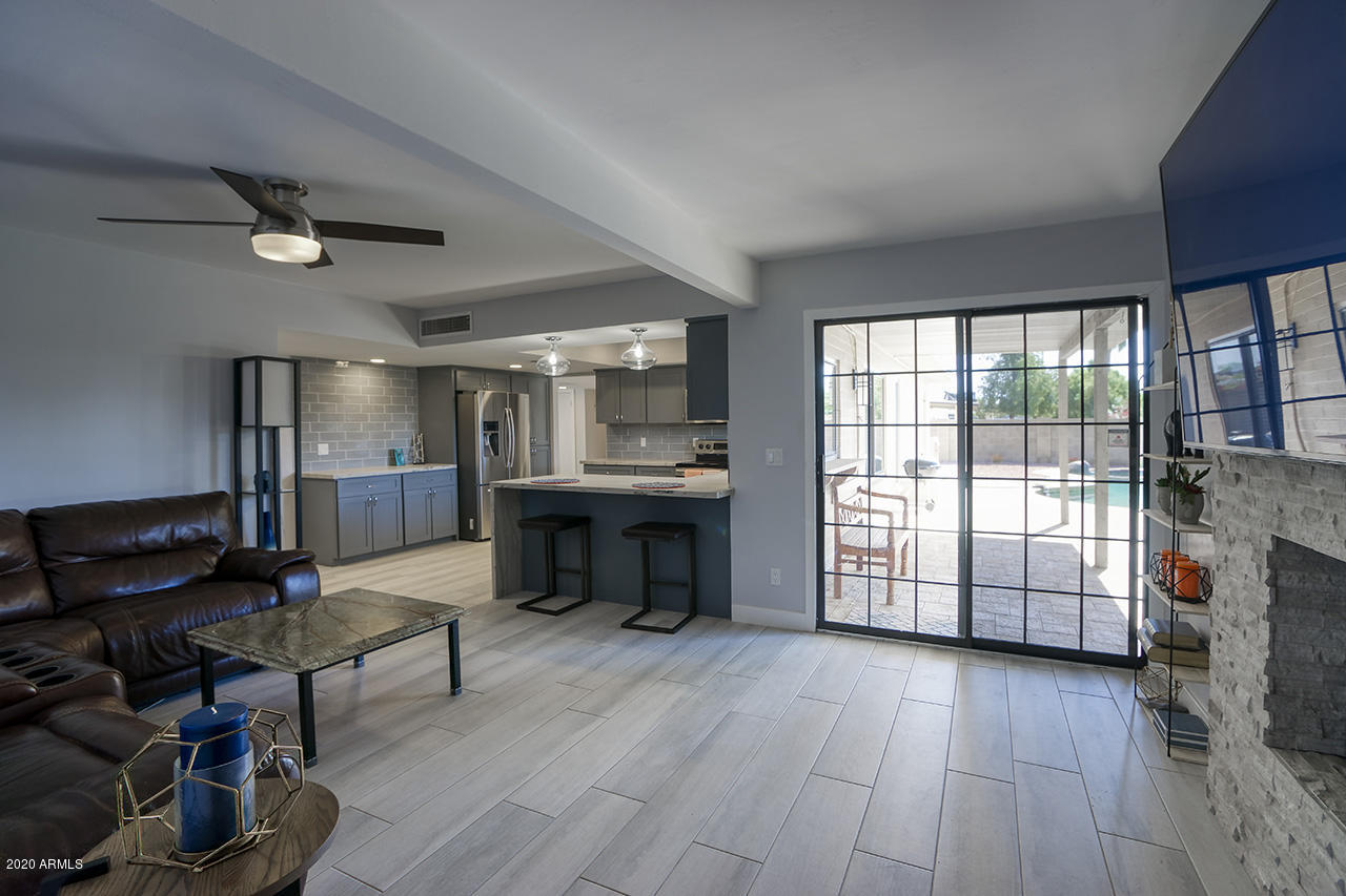 5317 East Redfield Road Scottsdale, AZ 85254 - Photo 5 of 17 Living Room View #2