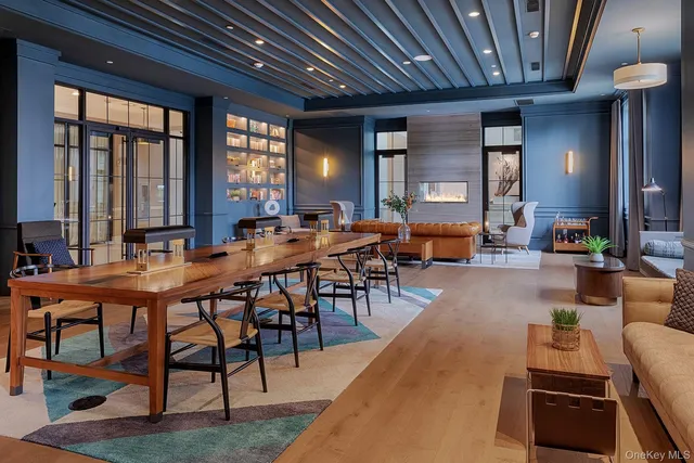 $5,999 | 990 Corporate Drive, Unit 412, Westbury, NY 11590