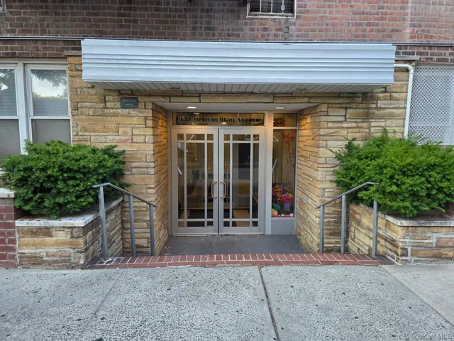 $129,999 | 1332 Metropolitan Avenue, Unit 2A | Parkchester