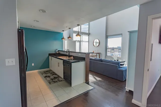 $4,000 | 206 Park Boulevard, Unit 804, San Diego, CA 92101