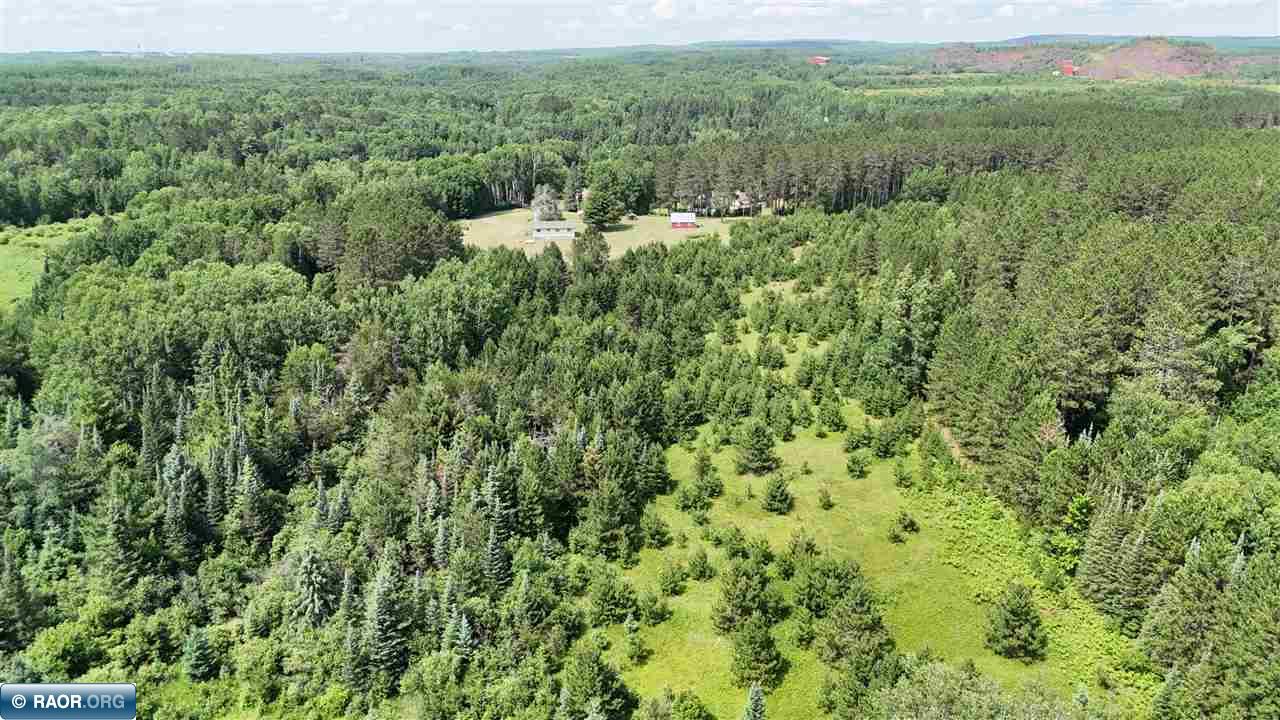 11084 Hayes Road Hibbing, MN 55746 - Photo 16 of 48