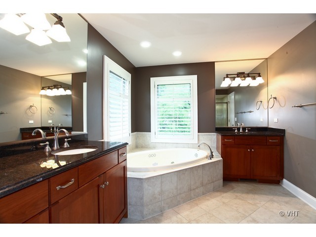 S720 Garfield Street Winfield, IL 60190 - Photo 11 of 22