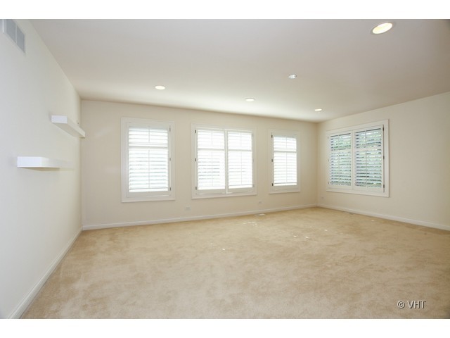 S720 Garfield Street Winfield, IL 60190 - Photo 13 of 22