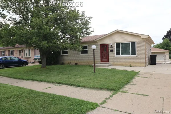 $199,900 | 27206 Perry Street, Roseville, MI 48066