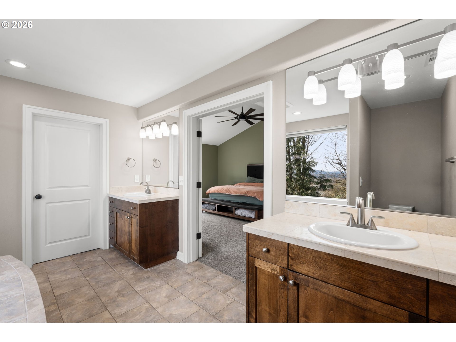4936 Southwest Slavin Road Portland, OR 97239 - Photo 16 of 33 Owner's Suite Bathroom