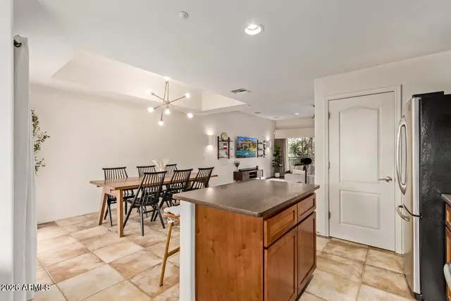 $3,350 | 6940 East Cochise Road, Unit 1016, Paradise Valley, AZ 85253