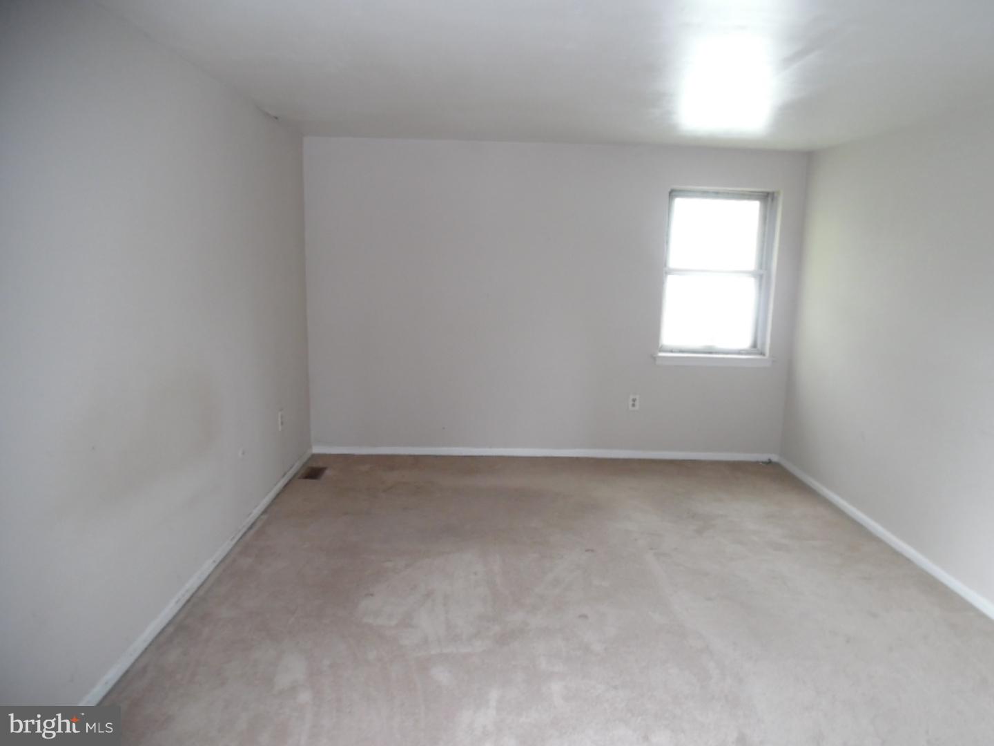 122 Pleasant Hill Road Cheltenham, PA 19012 - Photo 13 of 17 Gallery Image 13