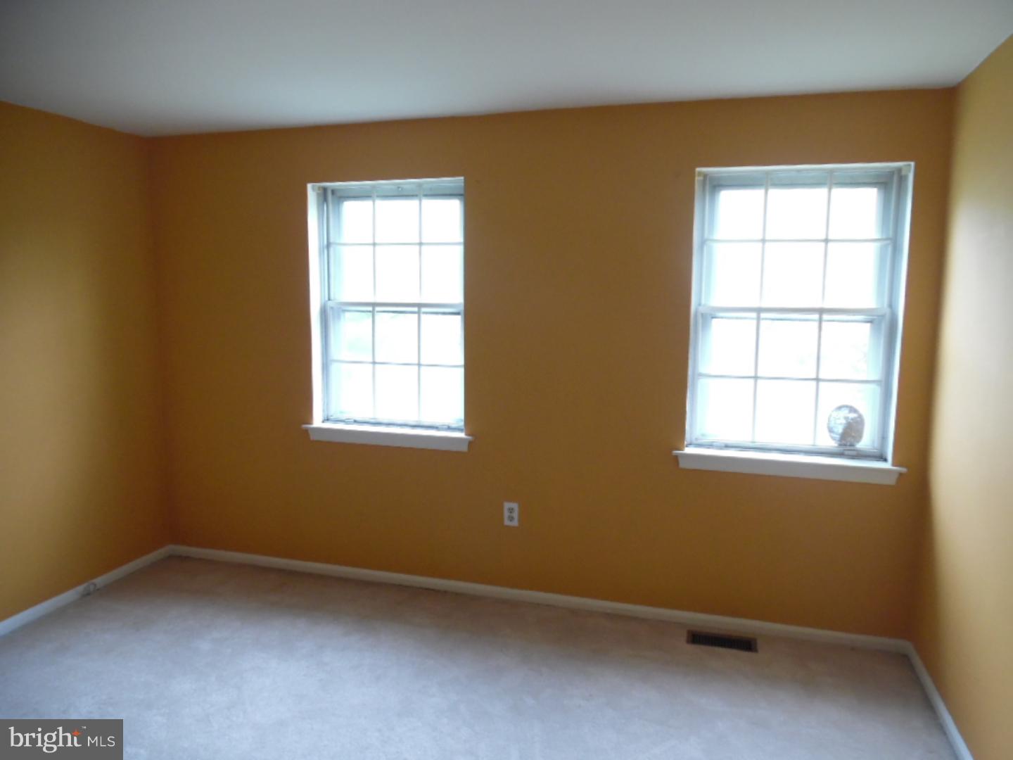 122 Pleasant Hill Road Cheltenham, PA 19012 - Photo 15 of 17 Gallery Image 15