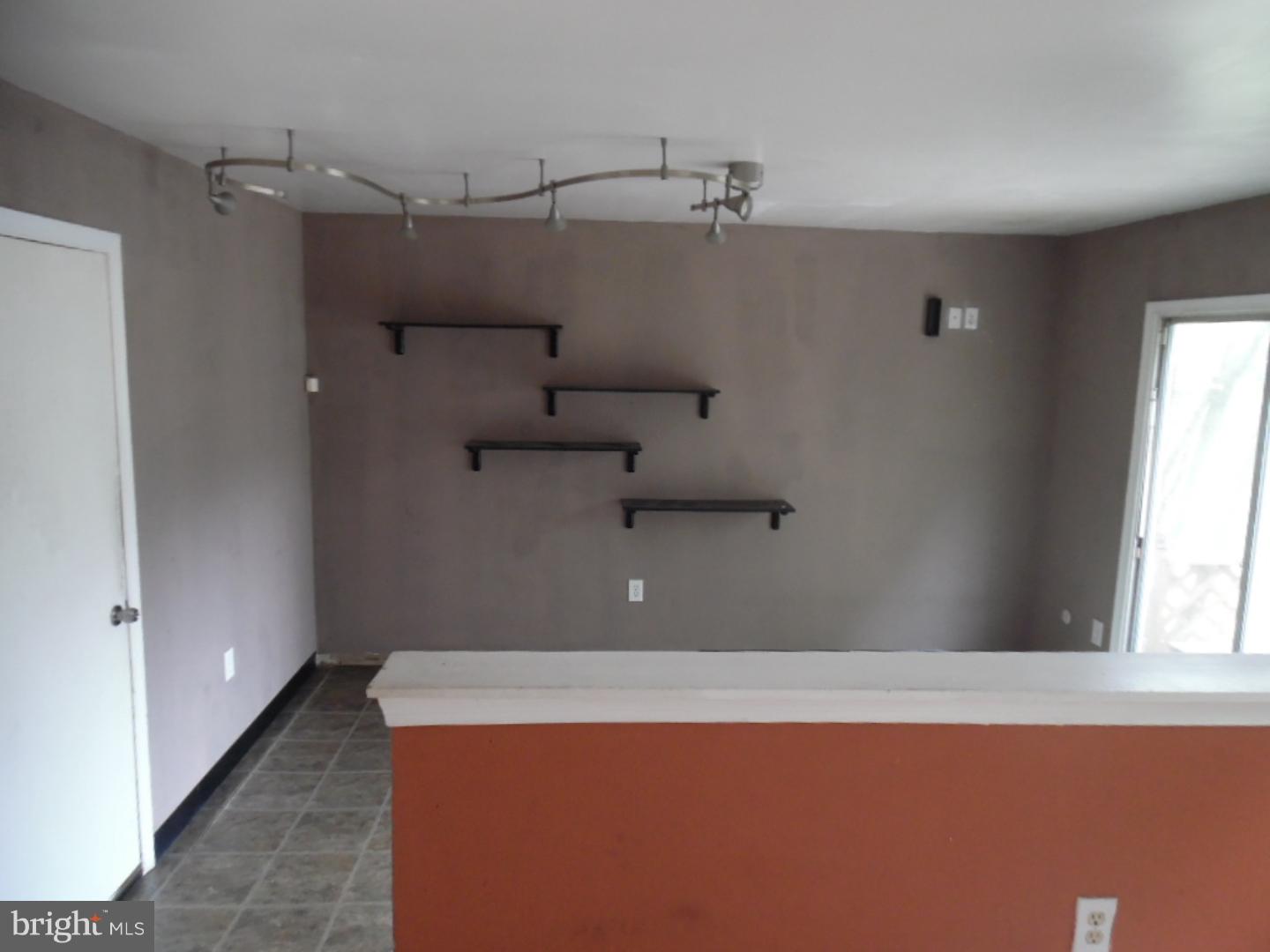 122 Pleasant Hill Road Cheltenham, PA 19012 - Photo 5 of 17 Gallery Image 5