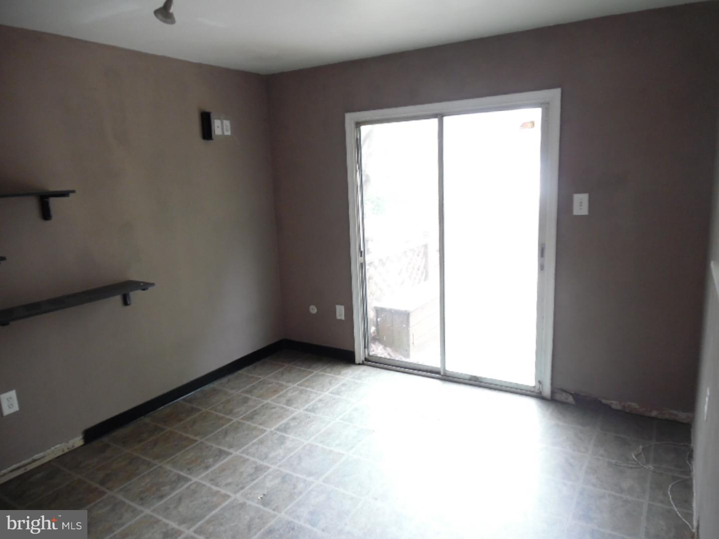 122 Pleasant Hill Road Cheltenham, PA 19012 - Photo 6 of 17 Gallery Image 6