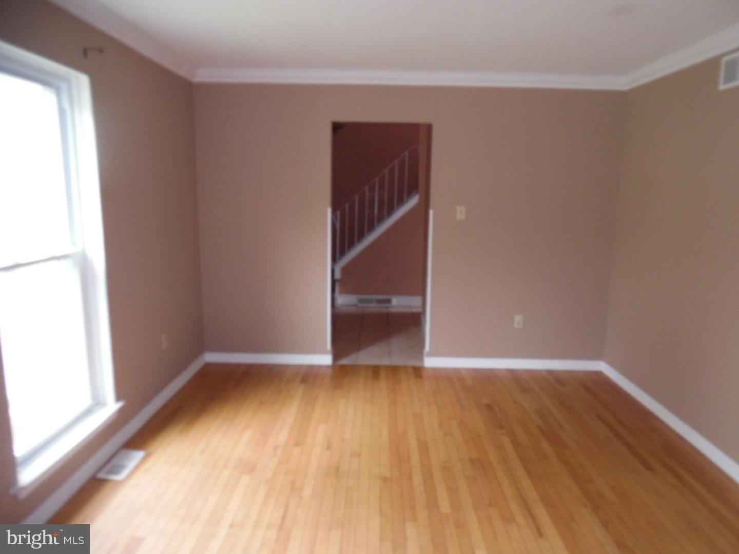 122 Pleasant Hill Road Cheltenham, PA 19012 - Photo 8 of 17 Gallery Image 8