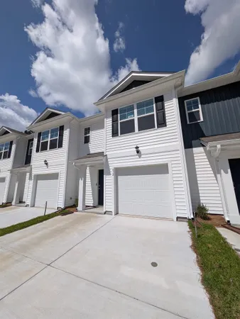 $2,100 | 632 Golden Resin Road, Conway, SC 29526