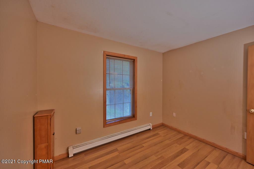 165 Chipmunk Road Bushkill, PA 18324 - Photo 35 of 57 Bed 3