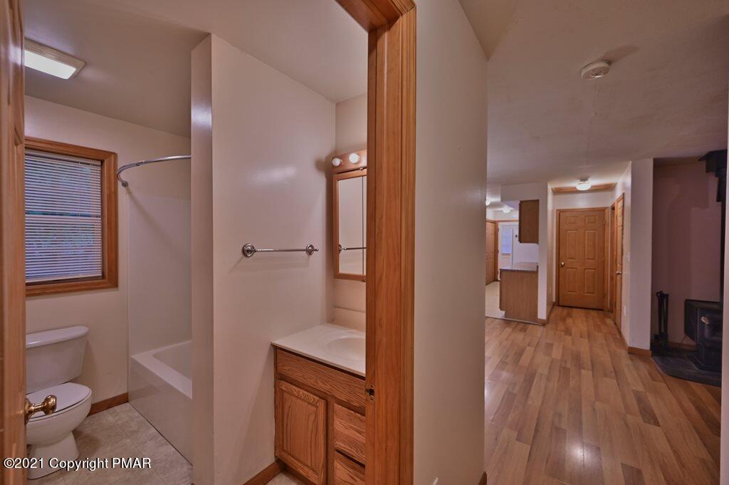 165 Chipmunk Road Bushkill, PA 18324 - Photo 38 of 57 Hall