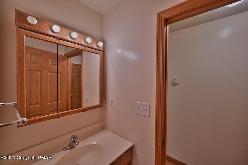 165 Chipmunk Road Bushkill, PA 18324 - Photo 40 of 57 Main Bath