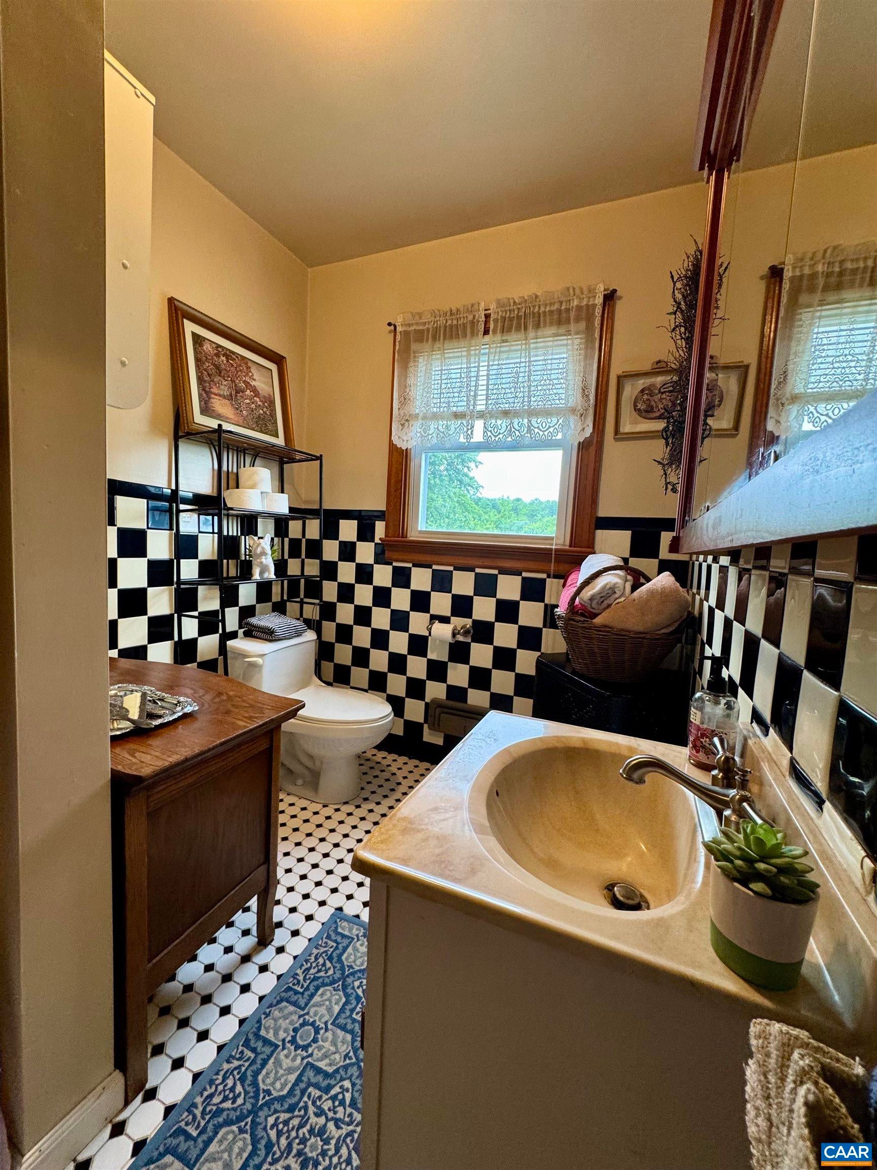 1820 Spring Hill Road Staunton, VA 24401 - Photo 28 of 70 Gallery Image 28