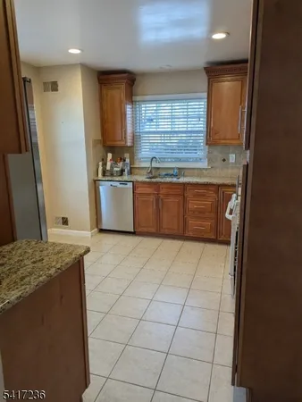 $3,400 | 187 Crestview Road, Bridgewater, NJ 08807