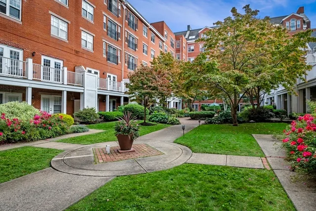 $2,750 | 11 Church Street, Unit 307, Salem, MA 01970