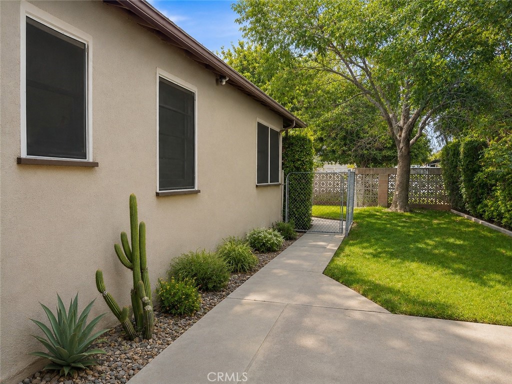 6735 Yellowstone Drive, Unit A Riverside, CA 92506 - Photo 14 of 14 a front view of a house with garden