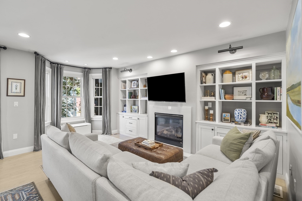 19-21 Short Street, Unit 1 Boston, MA 02129 - Photo 12 of 36