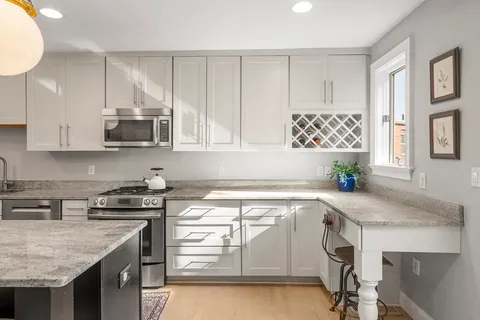 $1,489,000 | 19-21 Short Street, Unit 1, Boston, MA 02129