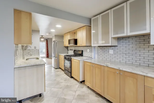 $2,950 | 5769 Yellowrose Court, Columbia, MD 21045