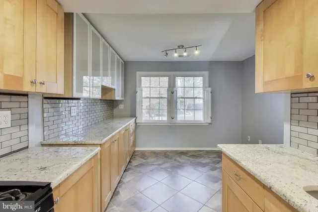 $2,950 | 5769 Yellowrose Court, Columbia, MD 21045