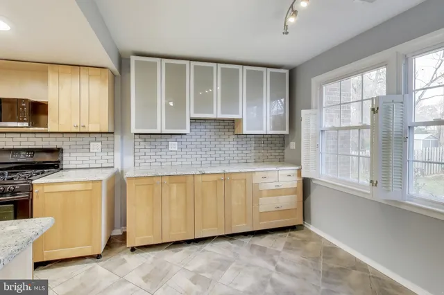 $2,950 | 5769 Yellowrose Court, Columbia, MD 21045