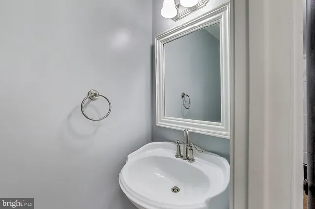 $2,950 | 5769 Yellowrose Court, Columbia, MD 21045